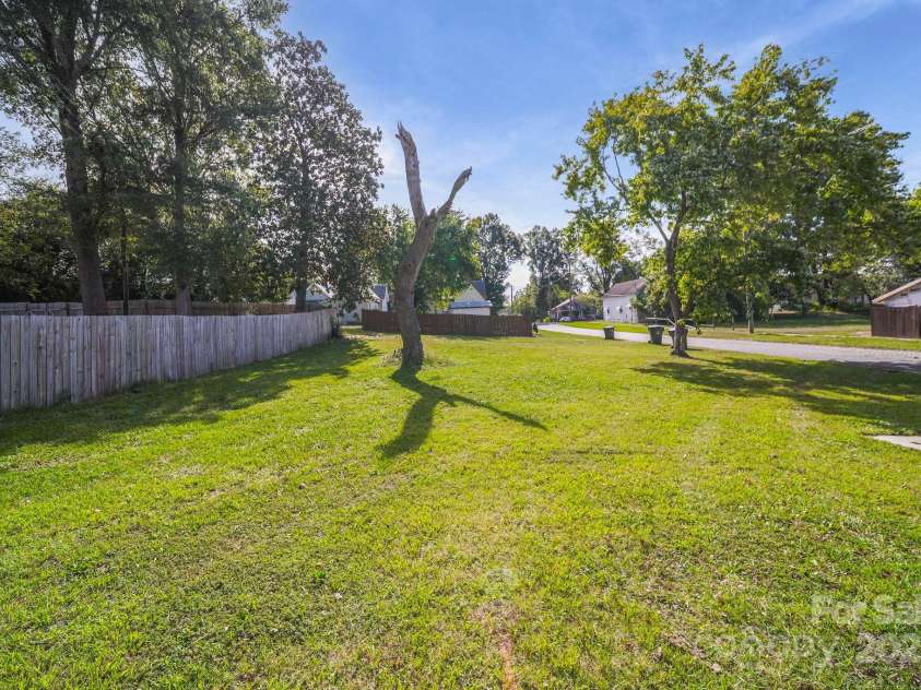 511 Carolina Avenue, Spencer, NC 28159.  MLS# CAR4304467, YatesRealty ID 8152. 