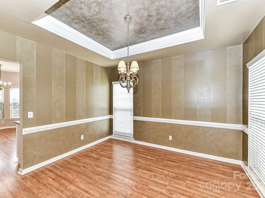 7713 Dunoon Lane, Charlotte, NC 28269.  MLS# CAR4223130, YatesRealty ID 8154. 