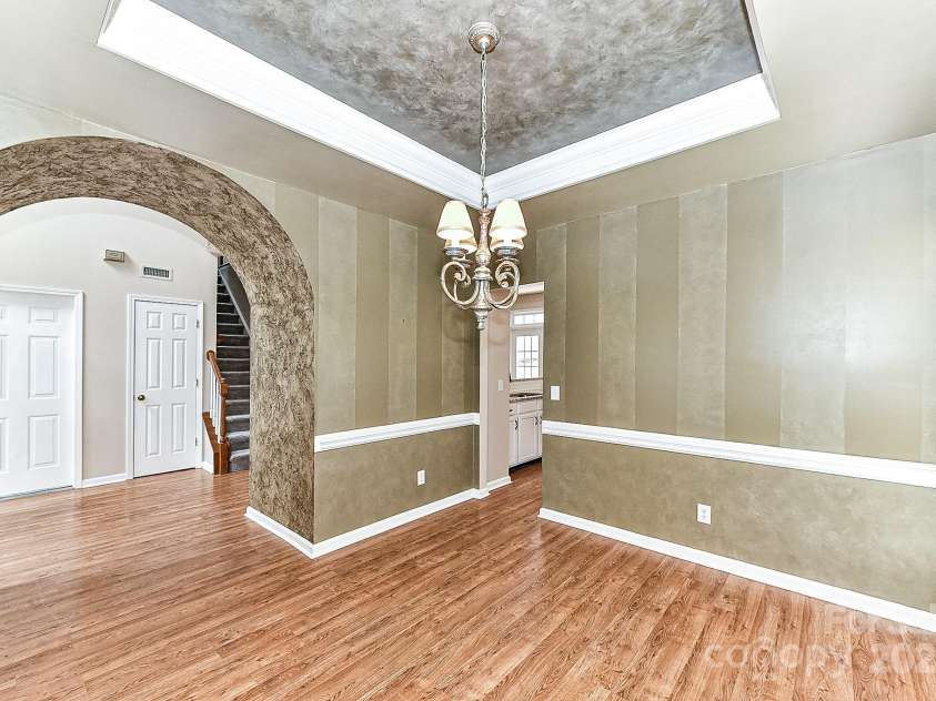 7713 Dunoon Lane, Charlotte, NC 28269.  MLS# CAR4223130, YatesRealty ID 8154. 