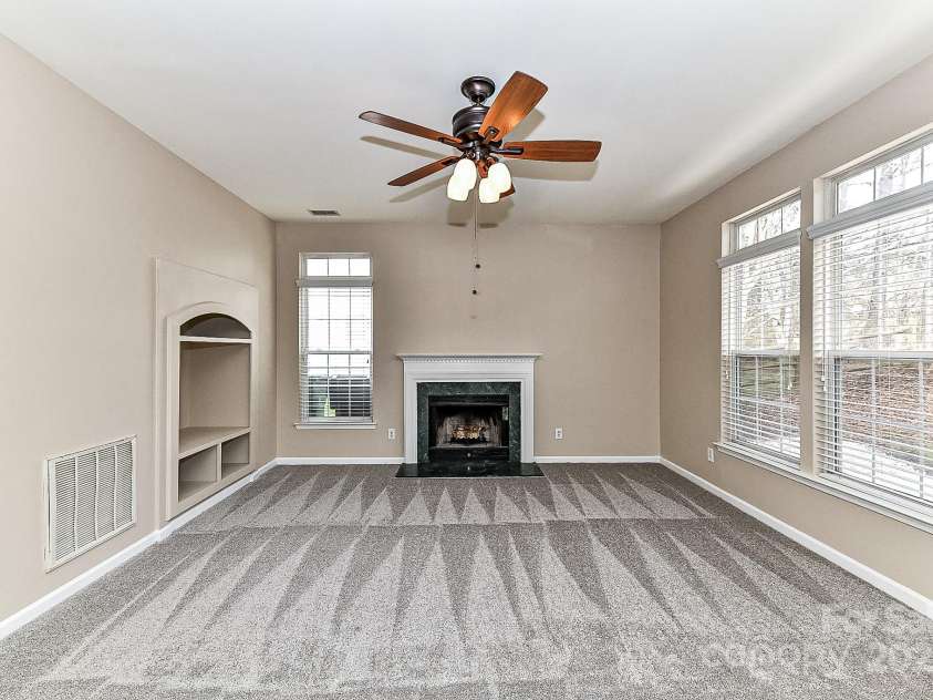 7713 Dunoon Lane, Charlotte, NC 28269.  MLS# CAR4223130, YatesRealty ID 8154. 