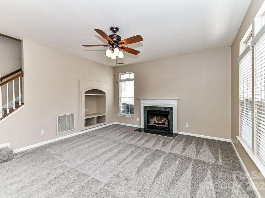7713 Dunoon Lane, Charlotte, NC 28269.  MLS# CAR4223130, YatesRealty ID 8154. 