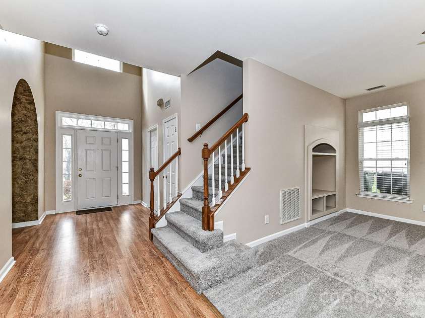 7713 Dunoon Lane, Charlotte, NC 28269.  MLS# CAR4223130, YatesRealty ID 8154. 