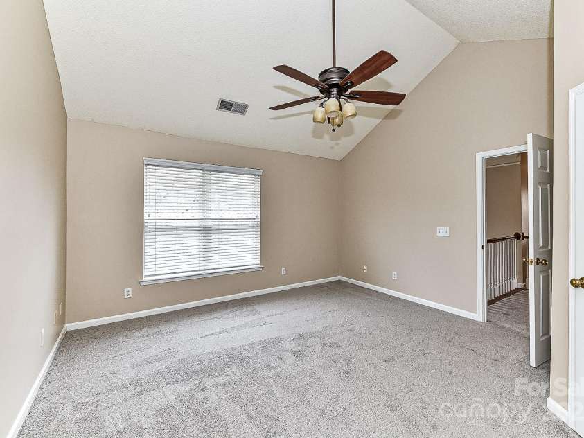 7713 Dunoon Lane, Charlotte, NC 28269.  MLS# CAR4223130, YatesRealty ID 8154. 