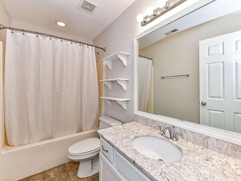 7713 Dunoon Lane, Charlotte, NC 28269.  MLS# CAR4223130, YatesRealty ID 8154. 
