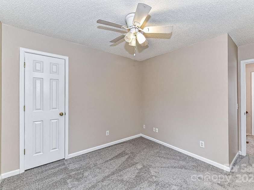 7713 Dunoon Lane, Charlotte, NC 28269.  MLS# CAR4223130, YatesRealty ID 8154. 