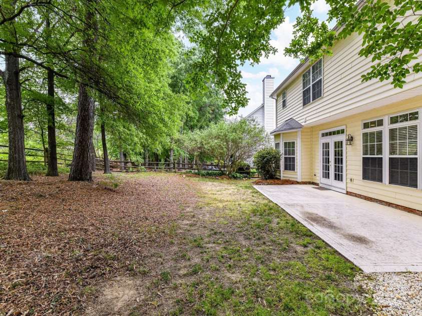 7713 Dunoon Lane, Charlotte, NC 28269.  MLS# CAR4223130, YatesRealty ID 8154. 