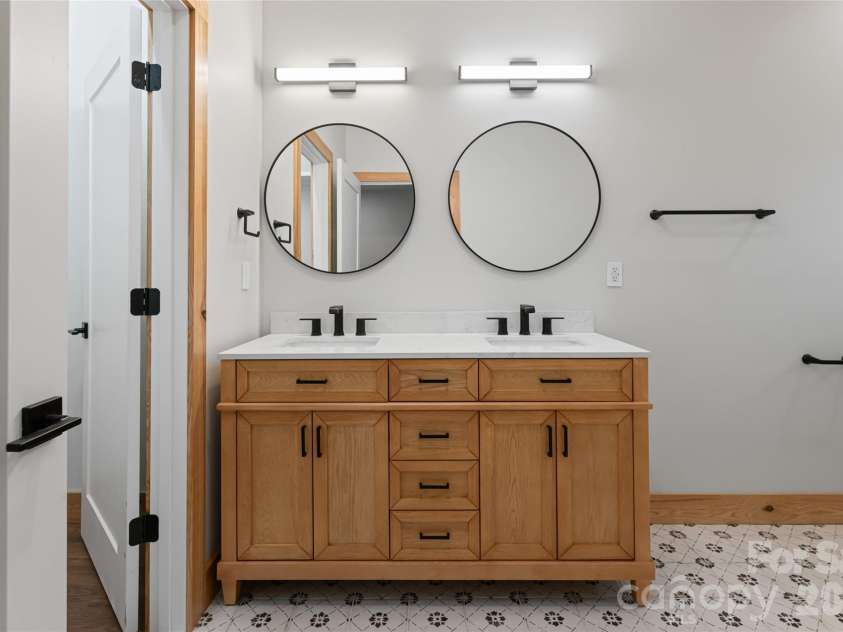 9 Ginger Spice Trail, Weaverville, NC 28787.  MLS# CAR4363754, YatesRealty ID 8154. Double vanity