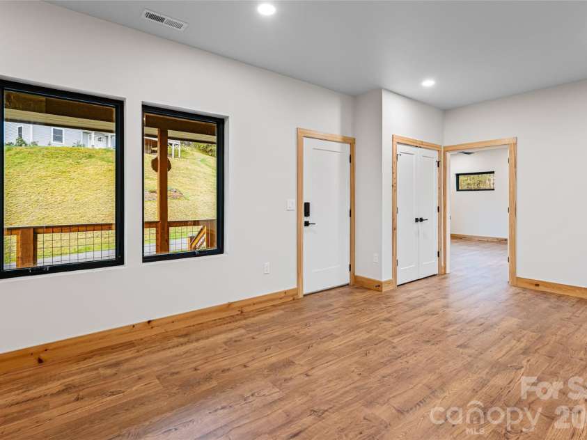 9 Ginger Spice Trail, Weaverville, NC 28787.  MLS# CAR4363754, YatesRealty ID 8154. Entryway