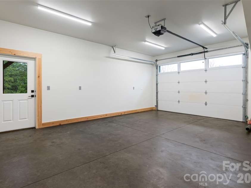 9 Ginger Spice Trail, Weaverville, NC 28787.  MLS# CAR4363754, YatesRealty ID 8154. Garage