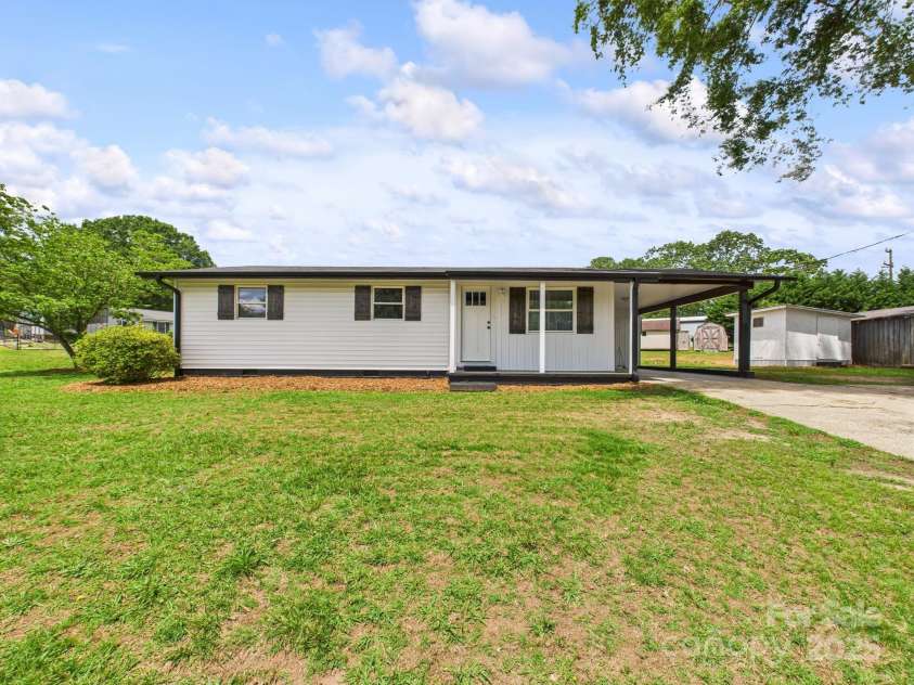 120 Hepler Road, Taylorsville, NC 28681.  MLS# CAR4257055, YatesRealty ID 8155. 