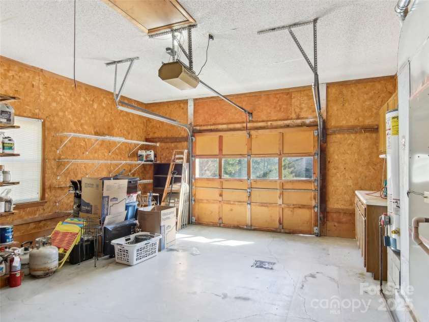 48 Teal Court, Brevard, NC 28712.  MLS# CAR4216541, YatesRealty ID 8156. 