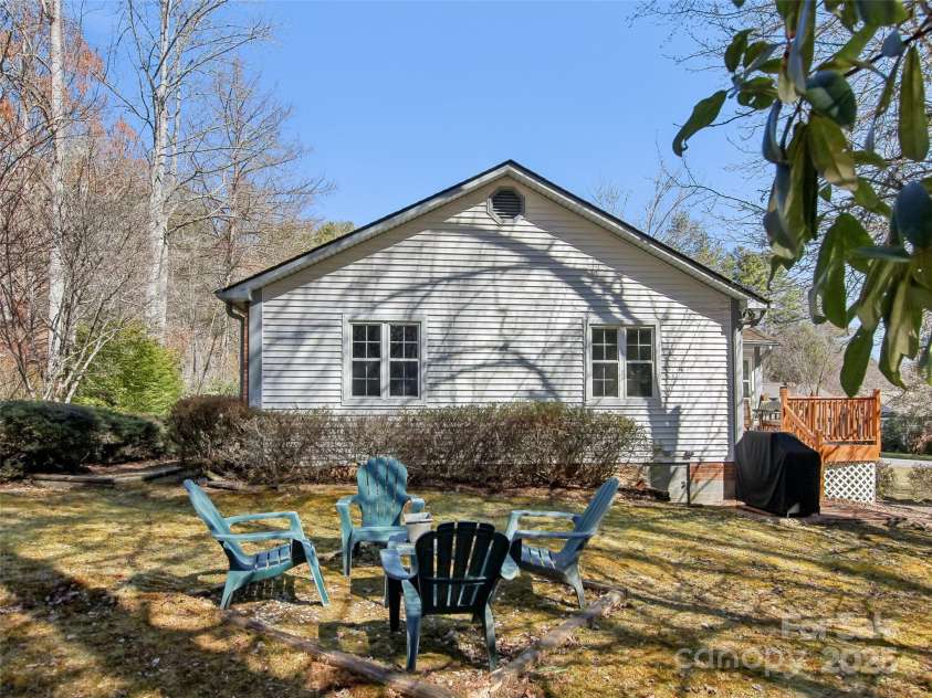 48 Teal Court, Brevard, NC 28712.  MLS# CAR4216541, YatesRealty ID 8156. 