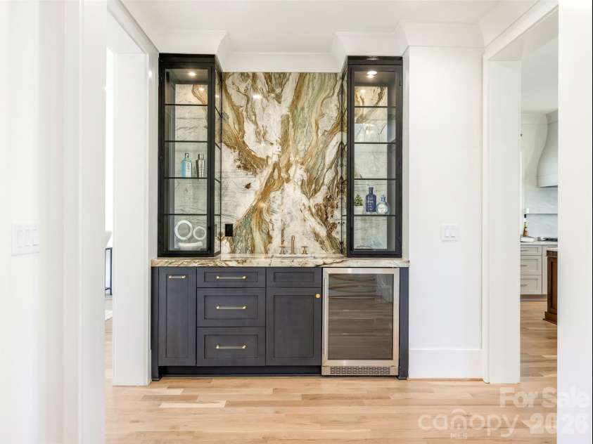 6740 Newhall Road, Charlotte, NC 28270.  MLS# CAR4394590, YatesRealty ID 8156. Bar Area