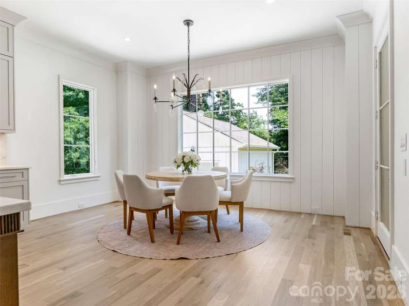 6740 Newhall Road, Charlotte, NC 28270.  MLS# CAR4394590, YatesRealty ID 8156. Breakfast Room