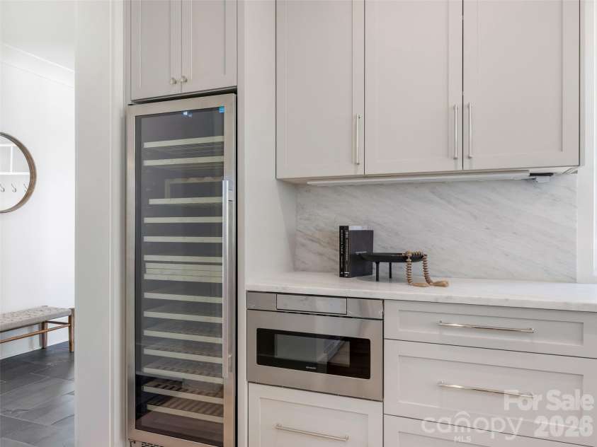 6740 Newhall Road, Charlotte, NC 28270.  MLS# CAR4394590, YatesRealty ID 8156. Kitchen
