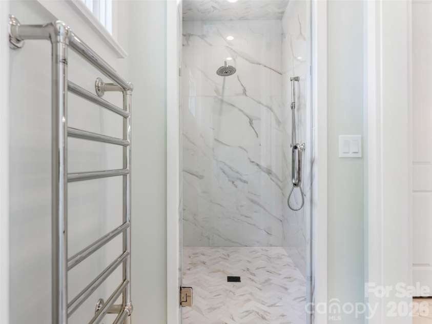 6740 Newhall Road, Charlotte, NC 28270.  MLS# CAR4394590, YatesRealty ID 8156. Primary Bath