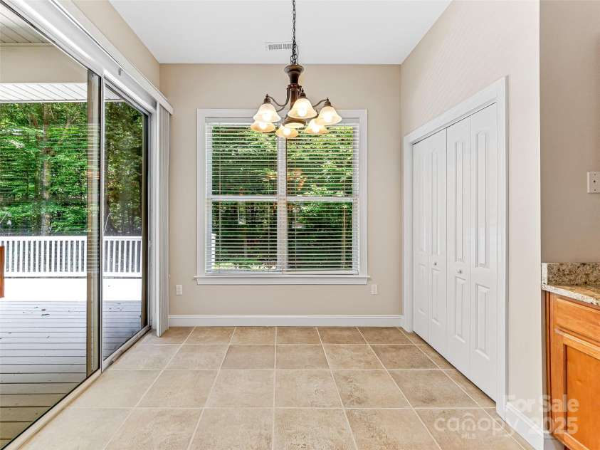 196 Eagle Chase Lane, Etowah, NC 28729.  MLS# CAR4232236, YatesRealty ID 8157. 