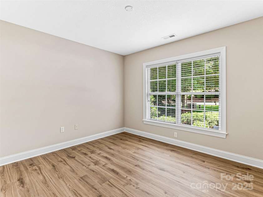 196 Eagle Chase Lane, Etowah, NC 28729.  MLS# CAR4232236, YatesRealty ID 8157. 