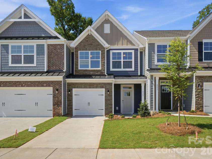 4347 Black Court, Harrisburg, NC 28075.  MLS# CAR4349355, YatesRealty ID 8157. Homesite 211 features an Ashland L floorplan