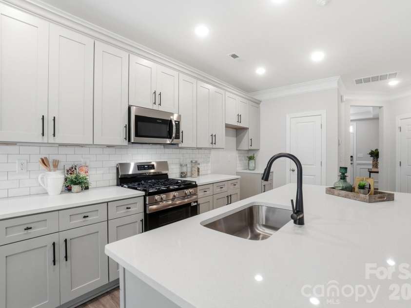 4347 Black Court, Harrisburg, NC 28075.  MLS# CAR4349355, YatesRealty ID 8157. Kitchen