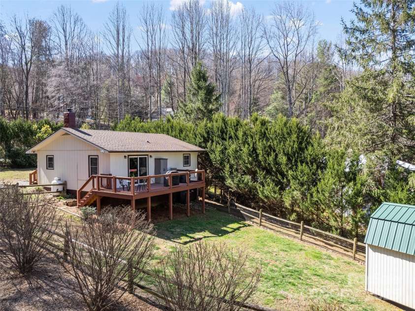 256 Apple Tree Court, Waynesville, NC 28786.  MLS# CAR4240063, YatesRealty ID 8158. 