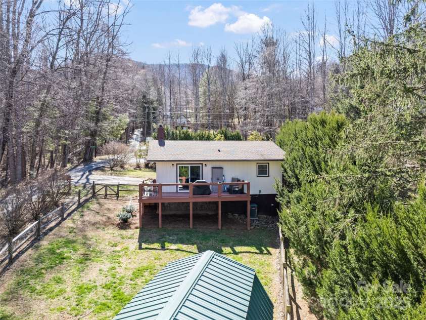 256 Apple Tree Court, Waynesville, NC 28786.  MLS# CAR4240063, YatesRealty ID 8158. 