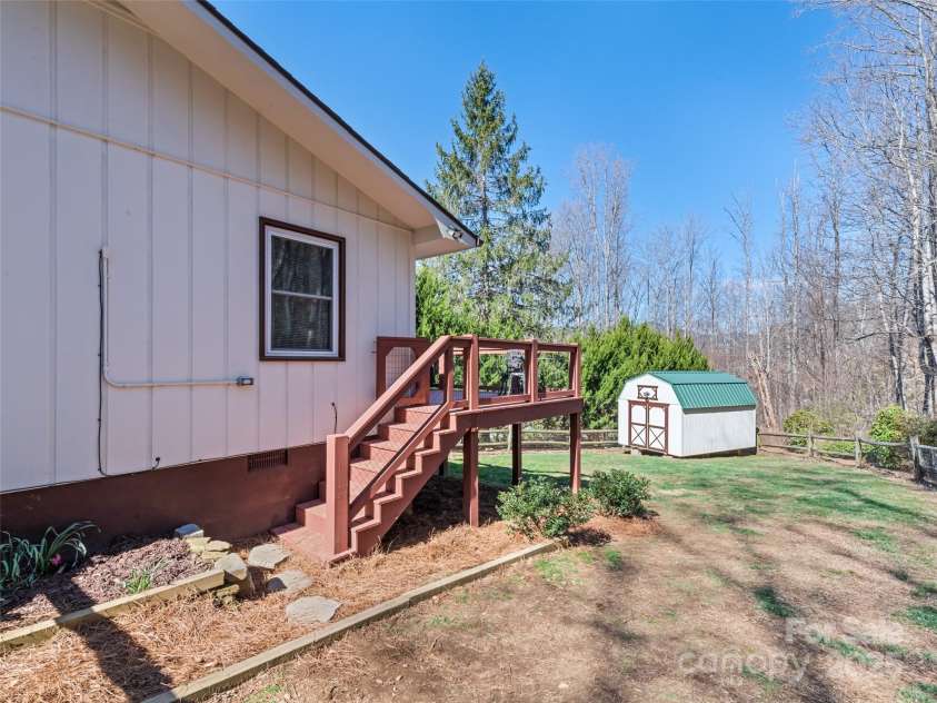 256 Apple Tree Court, Waynesville, NC 28786.  MLS# CAR4240063, YatesRealty ID 8158. 