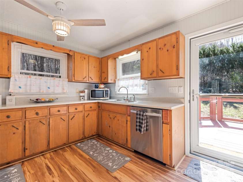 256 Apple Tree Court, Waynesville, NC 28786.  MLS# CAR4240063, YatesRealty ID 8158. 