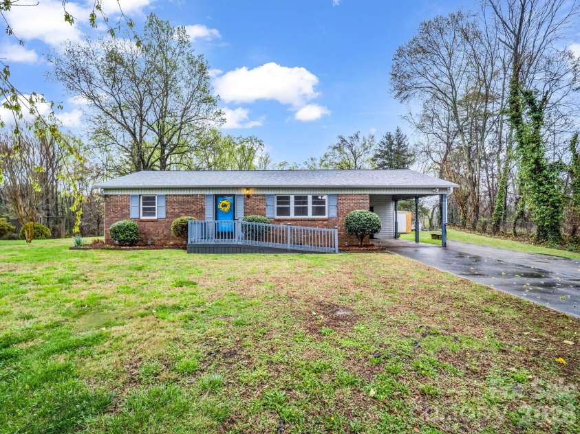 227 Thermal Drive, Forest City, NC 28043.  MLS# CAR4358647, YatesRealty ID 8159. 