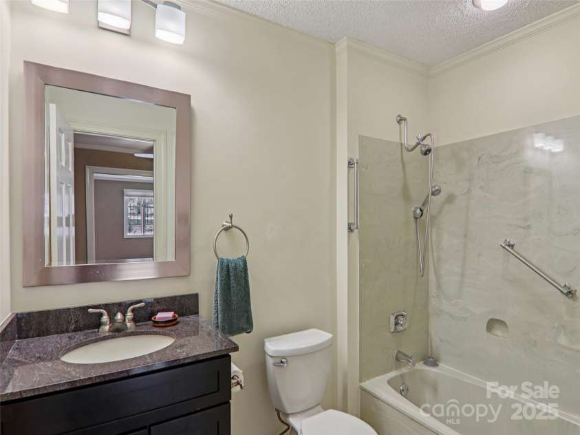102 Glenbrook Drive, Hendersonville, NC 28739.  MLS# CAR4313168, YatesRealty ID 8160. 