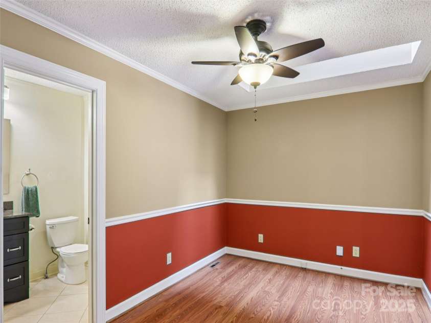 102 Glenbrook Drive, Hendersonville, NC 28739.  MLS# CAR4313168, YatesRealty ID 8160. 