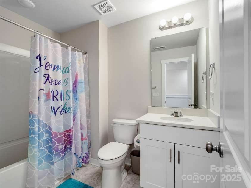 1045 Cavalier Lane, Rock Hill, SC 29730.  MLS# CAR4244737, YatesRealty ID 8160. Upstairs full bathroom