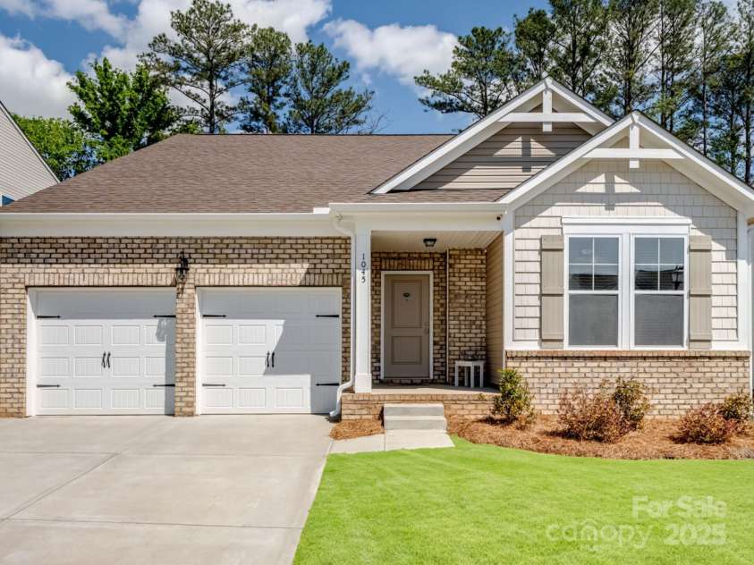1045 Cavalier Lane, Rock Hill, SC 29730.  MLS# CAR4244737, YatesRealty ID 8160. Welcome to 1045 Cavalier Lane