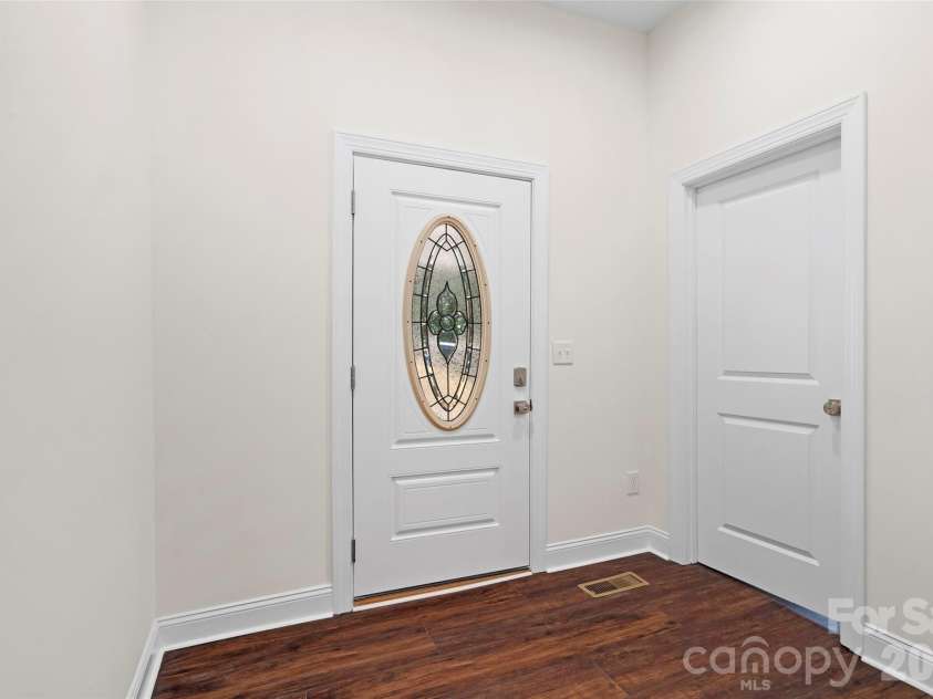 1820 Hewitt Avenue, Newton, NC 28658.  MLS# CAR4399836, YatesRealty ID 8161. 