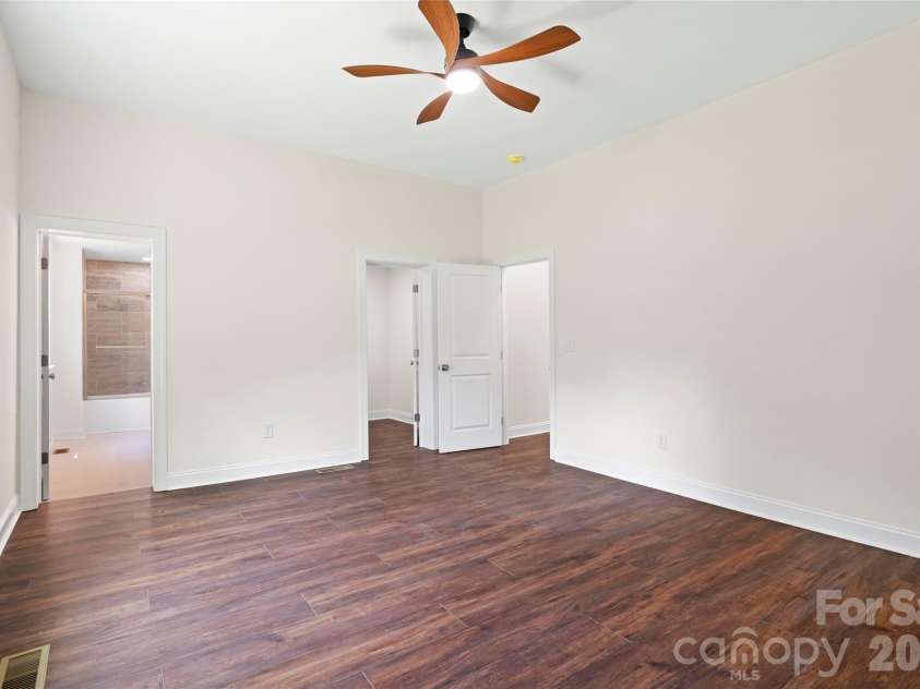 1820 Hewitt Avenue, Newton, NC 28658.  MLS# CAR4399836, YatesRealty ID 8161. 
