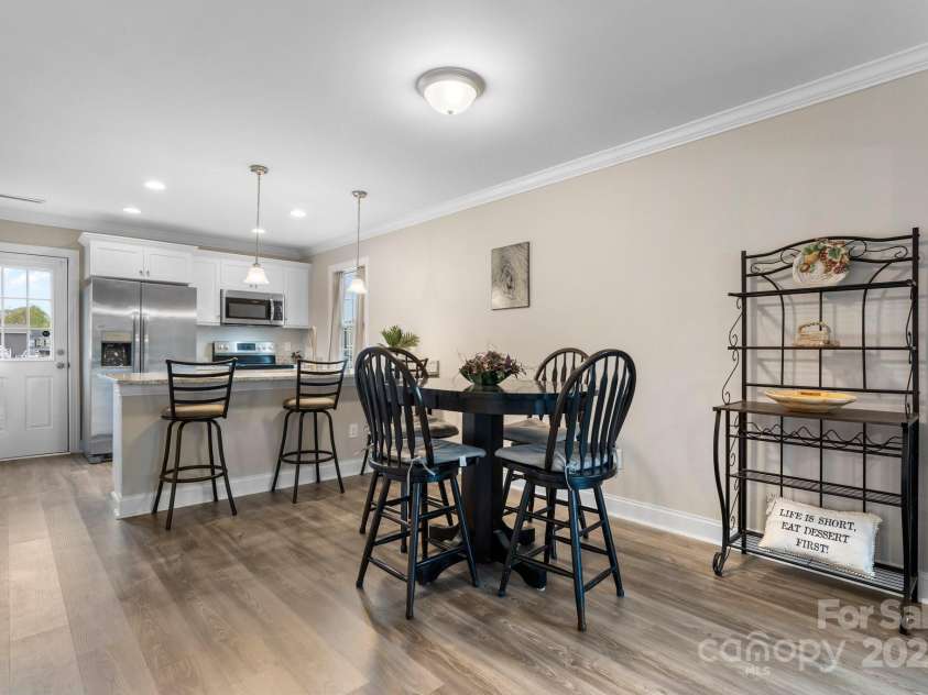 3722 Windy Pine Lane, Hickory, NC 28601.  MLS# CAR4245761, YatesRealty ID 8161. 