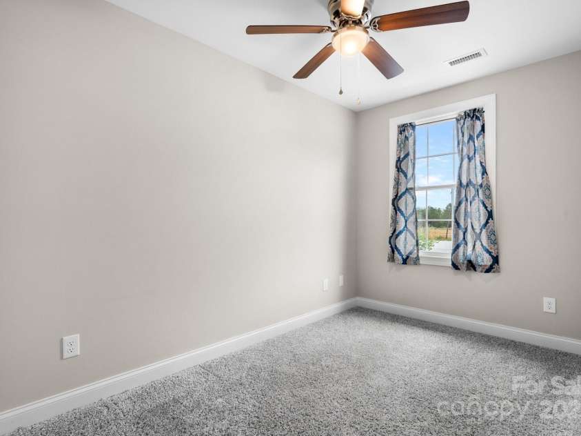 3722 Windy Pine Lane, Hickory, NC 28601.  MLS# CAR4245761, YatesRealty ID 8161. 