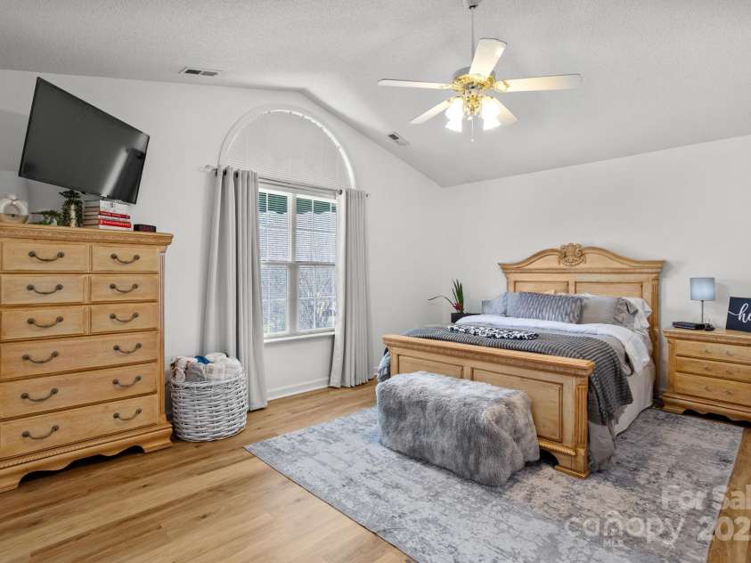 106 Zachary Kent Drive, Archdale, NC 27263.  MLS# CAR4243527, YatesRealty ID 8162. 
