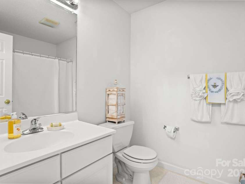 106 Zachary Kent Drive, Archdale, NC 27263.  MLS# CAR4243527, YatesRealty ID 8162. 