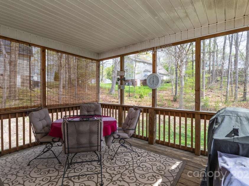 106 Zachary Kent Drive, Archdale, NC 27263.  MLS# CAR4243527, YatesRealty ID 8162. 