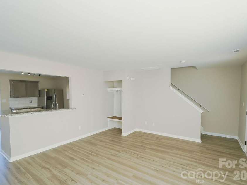 9614 Rau Court, Charlotte, NC 28215.  MLS# CAR4346635, YatesRealty ID 8162. 