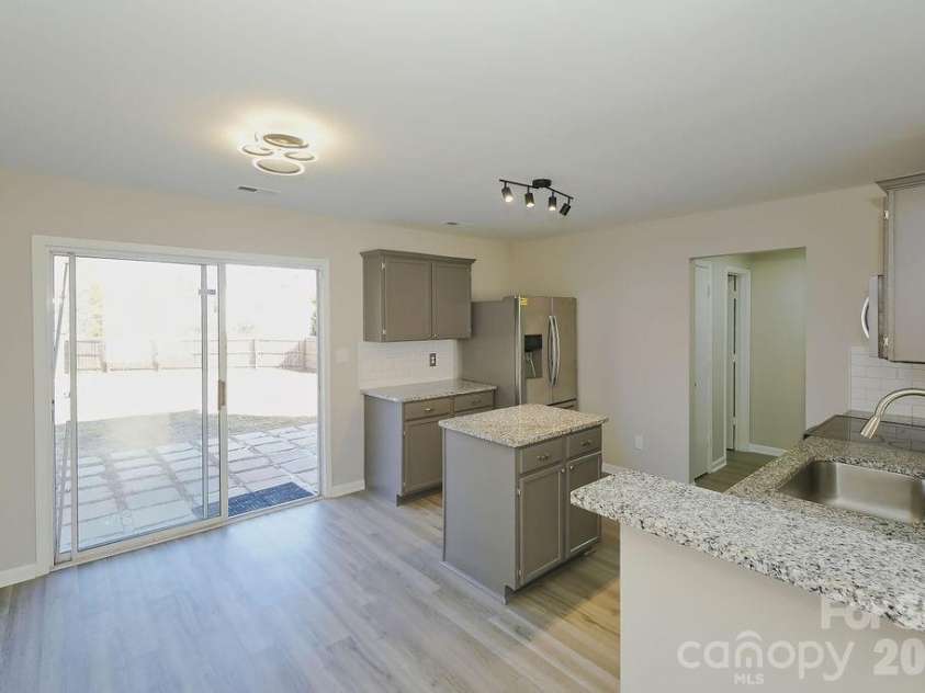 9614 Rau Court, Charlotte, NC 28215.  MLS# CAR4346635, YatesRealty ID 8162. 