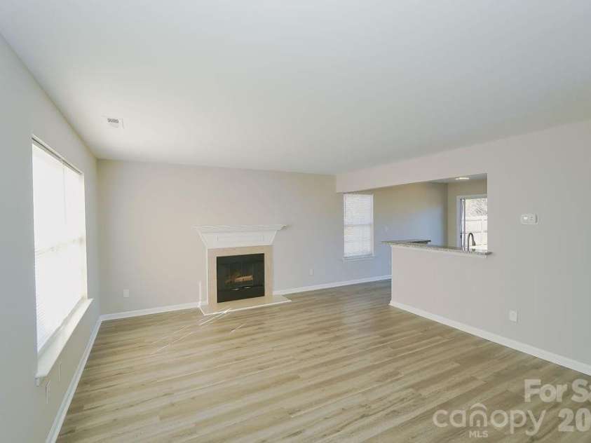 9614 Rau Court, Charlotte, NC 28215.  MLS# CAR4346635, YatesRealty ID 8162. 