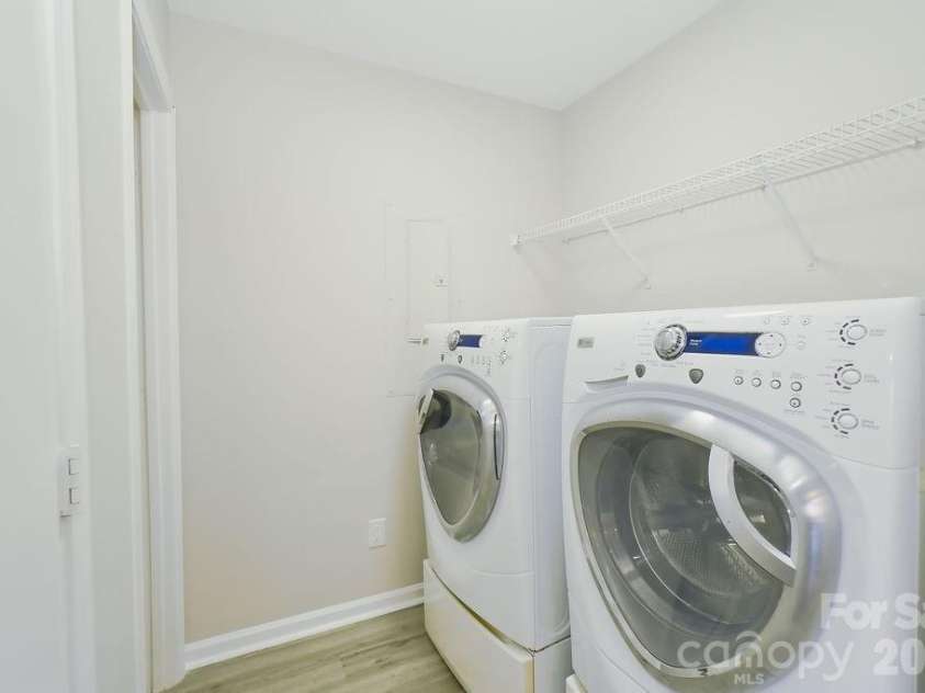 9614 Rau Court, Charlotte, NC 28215.  MLS# CAR4346635, YatesRealty ID 8162. 