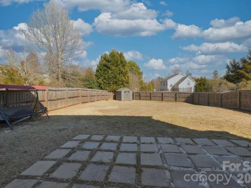 9614 Rau Court, Charlotte, NC 28215.  MLS# CAR4346635, YatesRealty ID 8162. 
