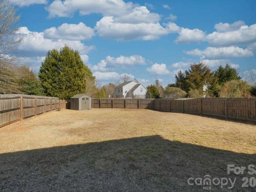 9614 Rau Court, Charlotte, NC 28215.  MLS# CAR4346635, YatesRealty ID 8162. 