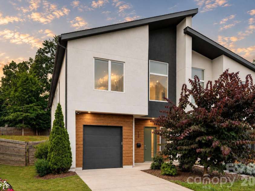 101 Mattoon Street, Charlotte, NC 28216.  MLS# CAR4394522, YatesRealty ID 8163. 