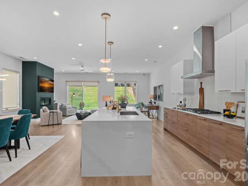 101 Mattoon Street, Charlotte, NC 28216.  MLS# CAR4394522, YatesRealty ID 8163. 