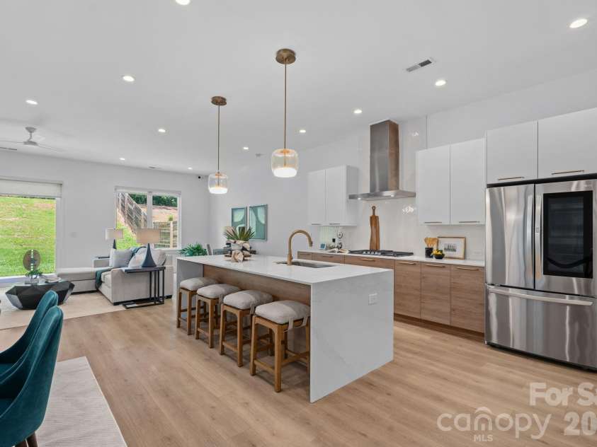 101 Mattoon Street, Charlotte, NC 28216.  MLS# CAR4394522, YatesRealty ID 8163. 