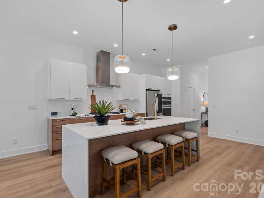 101 Mattoon Street, Charlotte, NC 28216.  MLS# CAR4394522, YatesRealty ID 8163. 